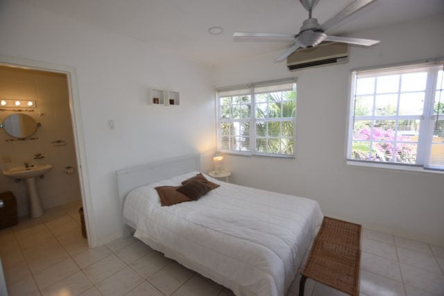 en-Mooie-tropische-Bungalow-te-Santa-Catharina-Curacao-te-Huur-67340-25