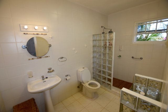 en-Mooie-tropische-Bungalow-te-Santa-Catharina-Curacao-te-Huur-67340-26