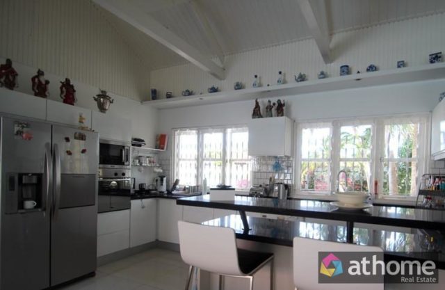 Prachtige-Villa-op-Hoekperceel-met-geweldig-Uitzicht-in-Bottelier-te-Koop-112664-nl-13