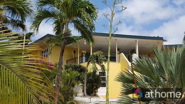 Prachtige-Villa-op-Hoekperceel-met-geweldig-Uitzicht-in-Bottelier-te-Koop-112664-nl-2