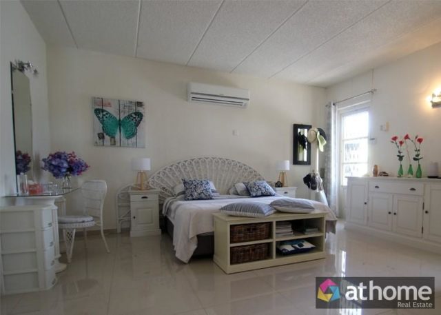 Prachtige-Villa-op-Hoekperceel-met-geweldig-Uitzicht-in-Bottelier-te-Koop-112664-nl-20