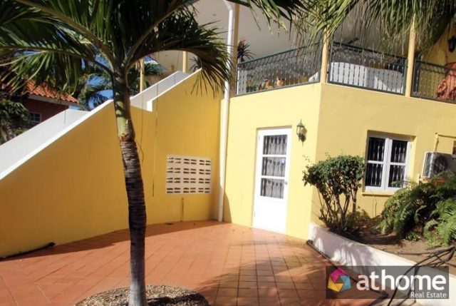 Prachtige-Villa-op-Hoekperceel-met-geweldig-Uitzicht-in-Bottelier-te-Koop-112664-nl-31