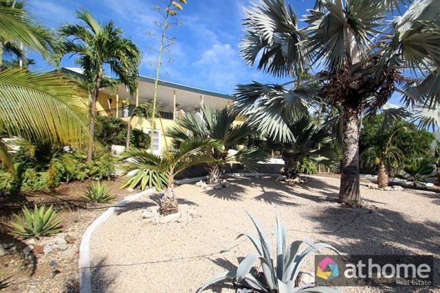 Prachtige-Villa-op-Hoekperceel-met-geweldig-Uitzicht-in-Bottelier-te-Koop-112664-nl-5