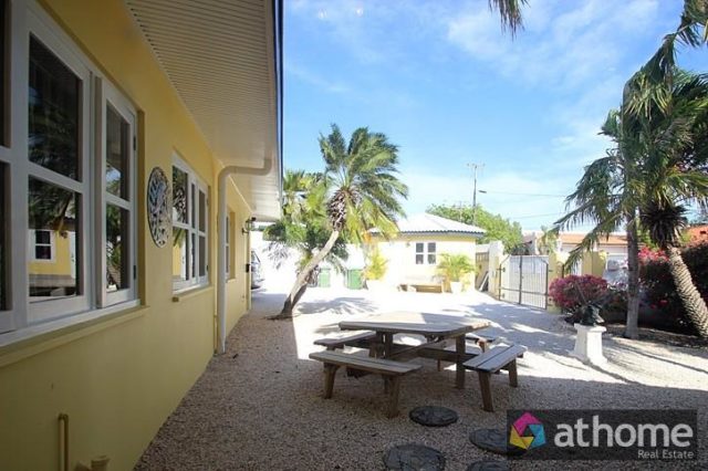 Prachtige-Villa-op-Hoekperceel-met-geweldig-Uitzicht-in-Bottelier-te-Koop-112664-nl-6