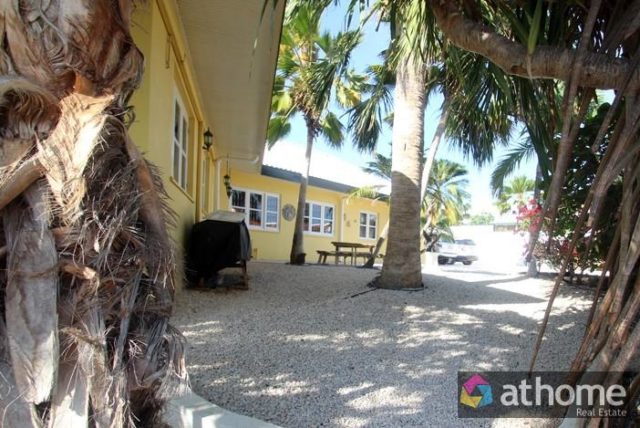 Prachtige-Villa-op-Hoekperceel-met-geweldig-Uitzicht-in-Bottelier-te-Koop-112664-nl-7