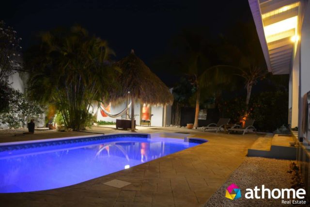 Gemeubileerde villa met zwembad Santa Catharina te huur 22