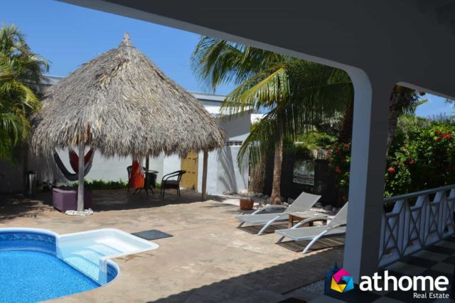 Gemeubileerde villa met zwembad Santa Catharina te huur 6