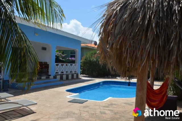 Gemeubileerde villa met zwembad Santa Catharina te huur 2