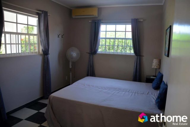 Gemeubileerde villa met zwembad Santa Catharina te huur 16