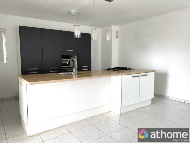 114657-Moderne-Villa-met-Prachtig-Uitzicht-in-Vista-Royal-Te-Huur-1