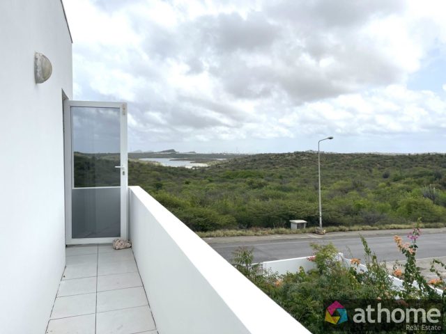 114657-Moderne-Villa-met-Prachtig-Uitzicht-in-Vista-Royal-Te-Huur-15