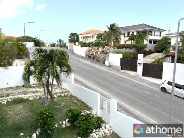 114657-Moderne-Villa-met-Prachtig-Uitzicht-in-Vista-Royal-Te-Huur-16