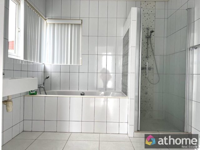 114657-Moderne-Villa-met-Prachtig-Uitzicht-in-Vista-Royal-Te-Huur-8