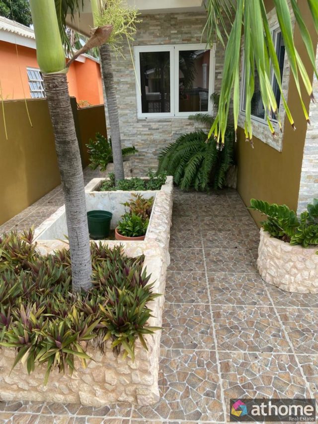 115059-Ruime-Woning-Met-Appartement-Sint-Michiels-Te-Koop-11