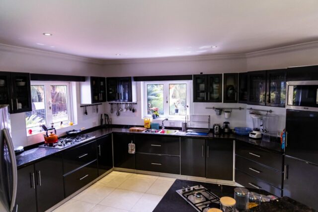 Luxe Exotische Villa met Inpandig Zwembad te Koop in Soto 12.-2048x1366