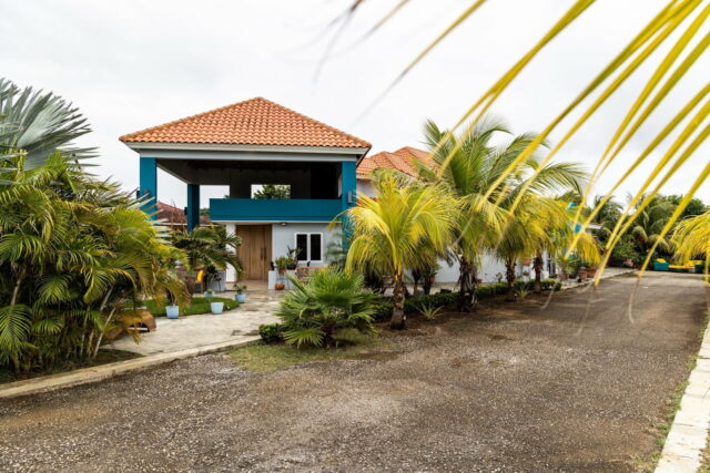 Luxe Exotische Villa met Inpandig Zwembad te Koop in Soto 3.-2048x1366