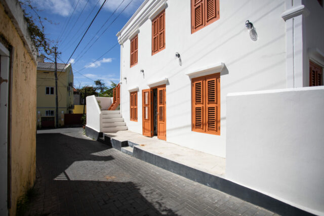 377A1180.Luxe Gemeubileerd Appartement te Otrobanda