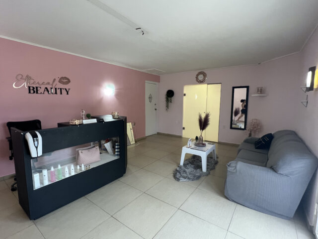 Commeriele unit te huur Caracasbaaiweg4