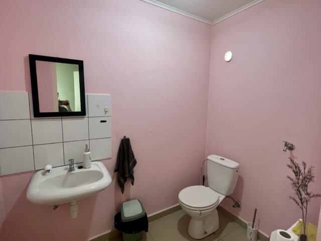 Commeriele unit te huur Caracasbaaiweg8