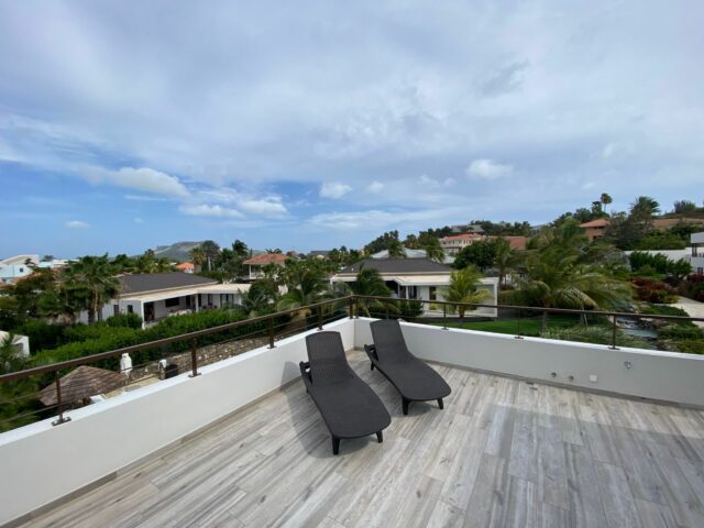 Modern Penthouse in Jan Sofat te Huur00001