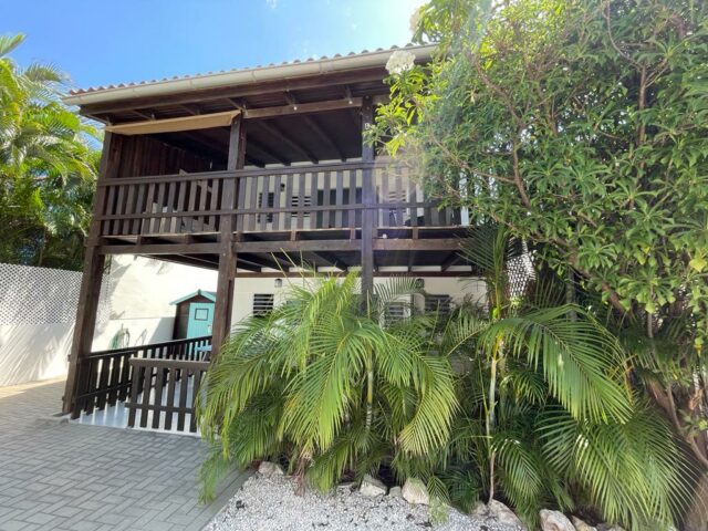 Modern appartement met zwembad te huur Jan Thiel-16