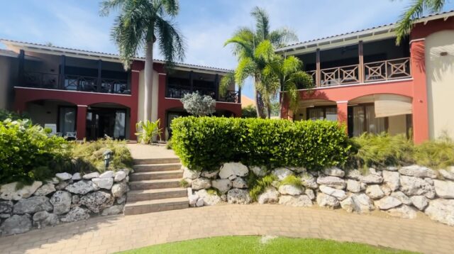 Prachtig Appartement met Privestrand en Zwembad in La Maya Te Koop00001