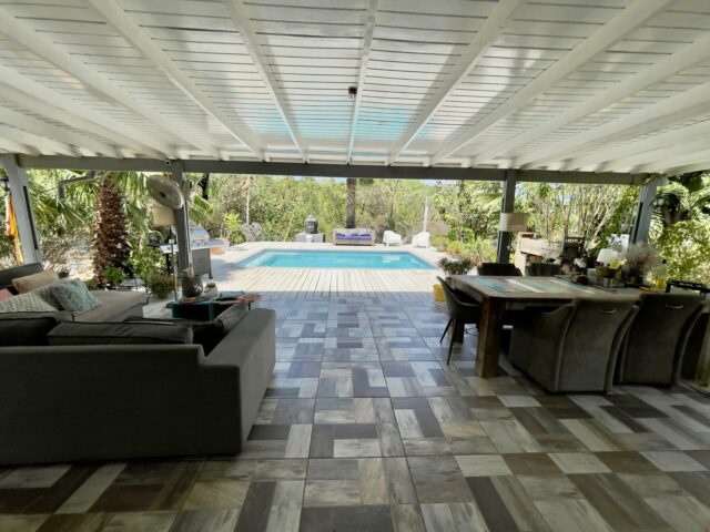 Sfeervolle villa met appartement en zwembad te huur in Bottelier-3