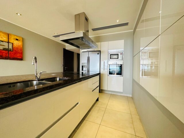 8a826b64-617d-4321-a863-684e21985693