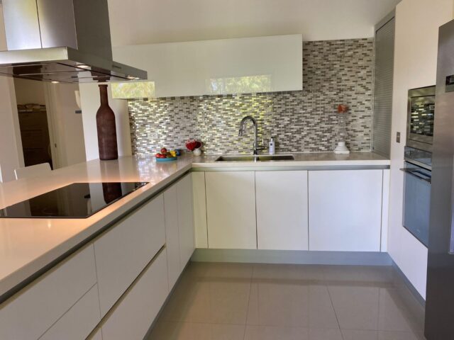 Fantastisch Modern Gemeubileerd Appartement te Huur 10