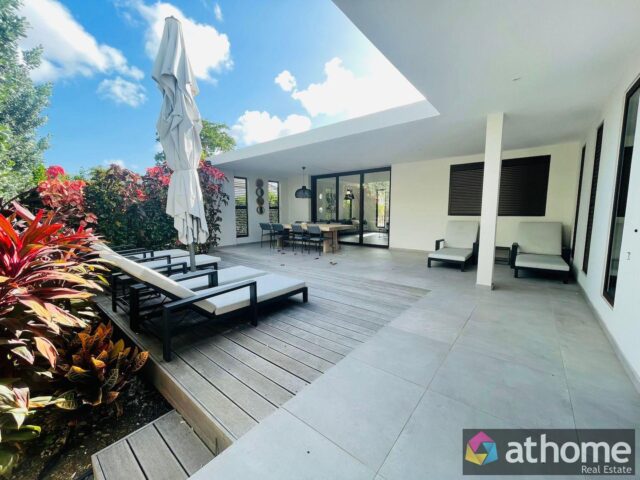 Moderne Villa LXRY Resort met shared Zwembad Jan Sofat te Koop 8