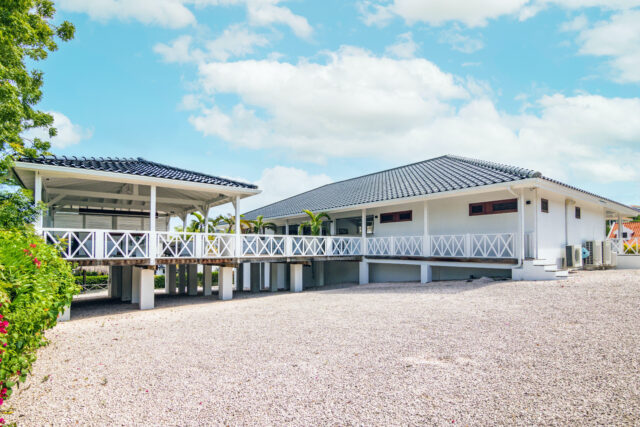 Luxe Villa met Zwembad en Appartement op Vista Royal te Koop IMG_0688