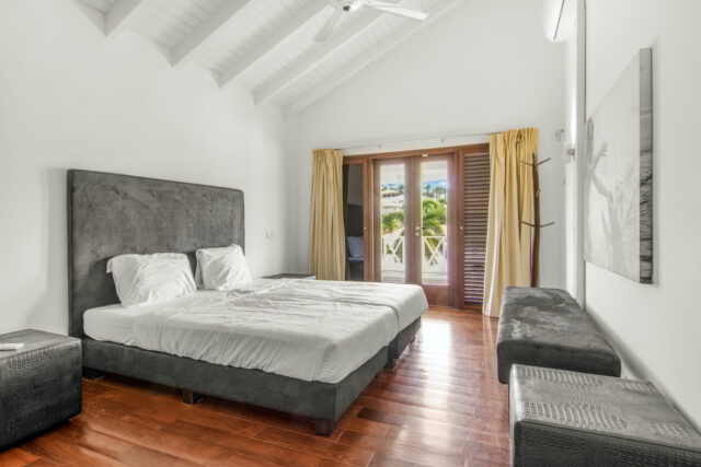 Luxe Villa met Zwembad en Appartement op Vista Royal te Koop IMG_0734