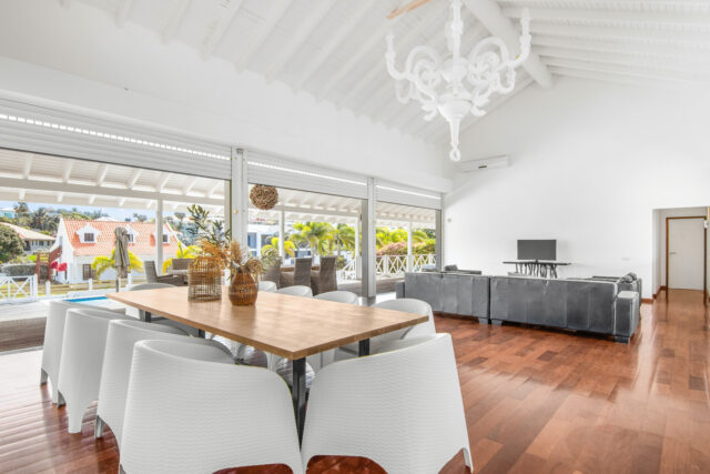 Luxe Villa met Zwembad en Appartement op Vista Royal te Koop IMG_0776