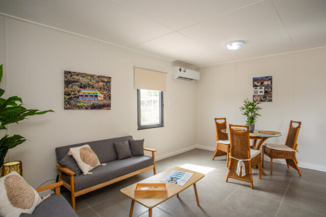 Twee percelen met een Bedrijfswoning:kantoor aan de Weg naar Westpunt te Koop11