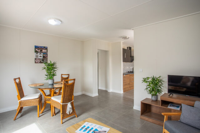 Twee percelen met een Bedrijfswoning:kantoor aan de Weg naar Westpunt te Koop12