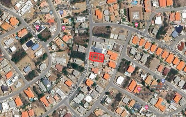 Twee kavels op Grote berg Te Koop T25