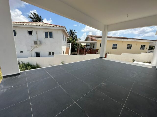 Luxe Villa in Curasol te Koop - Porch