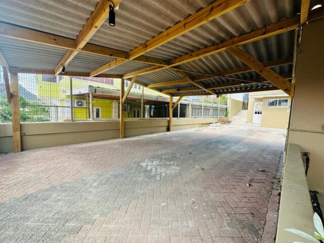 Studio met Tuin in Otrobanda te Huur 3