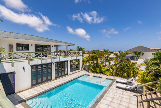 Luxe Villa met Zwembad in Vista Royal te Koop