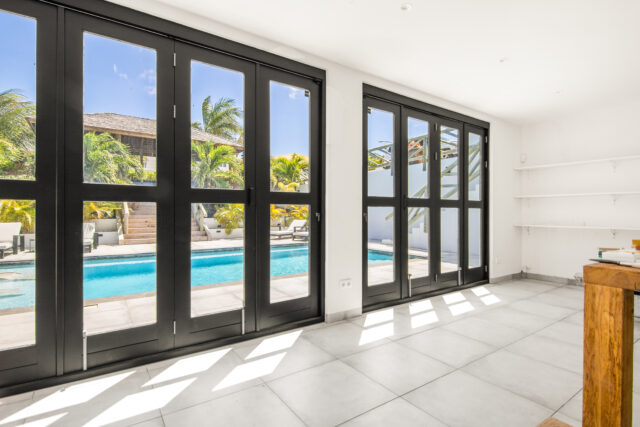 Luxe Villa met Zwembad in Vista Royal te Koop