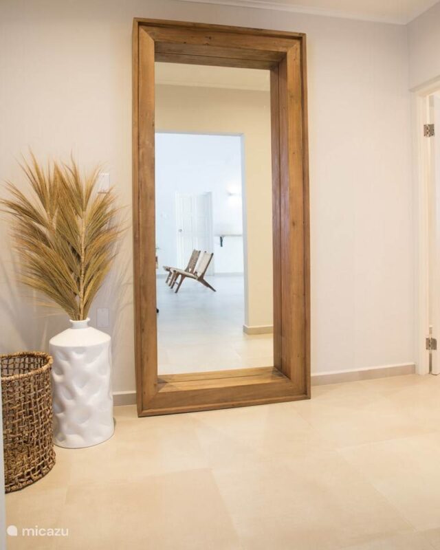 Luxe Gerenoveerde Villa in Jan Thiel te Koop 18