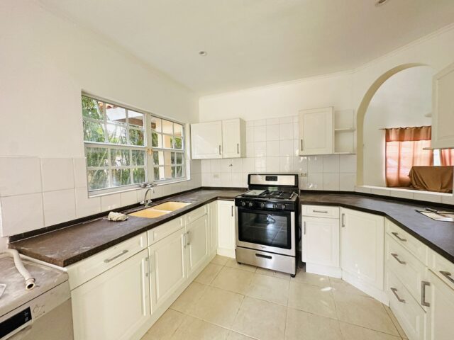 Ruime Woning Juliana Residence te Koop 17