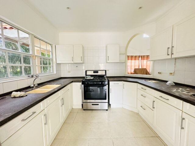 Ruime Woning Juliana Residence te Koop 19