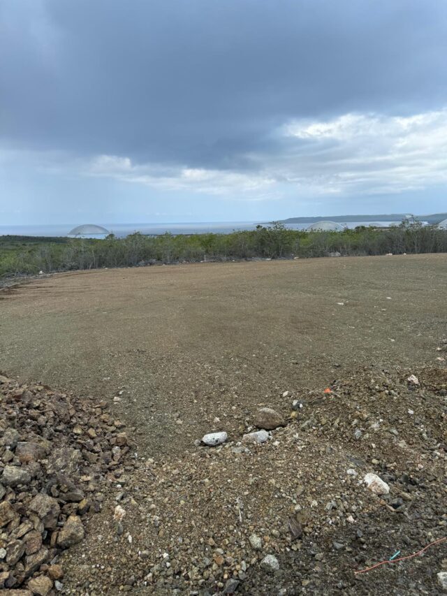 Prachtige Kavel met Uitzicht op Zee te Koop foto 1