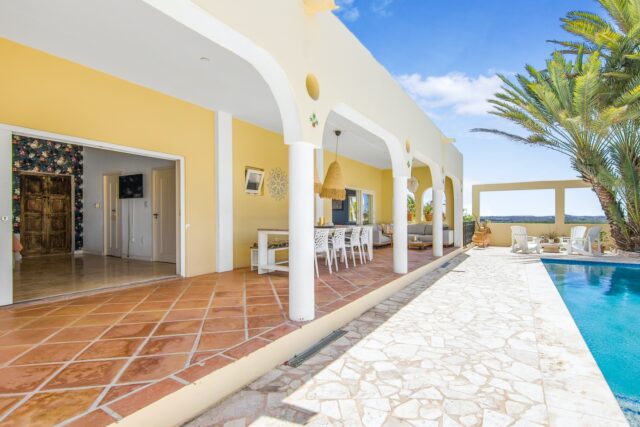 Luxe Ibiza Villa met Appartement en Zwembad te Jan Sofat te Koop2179