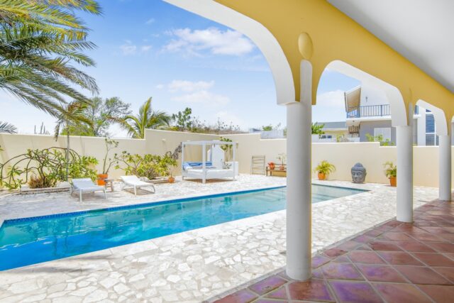 Luxe Ibiza Villa met Appartement en Zwembad te Jan Sofat te Koop2254