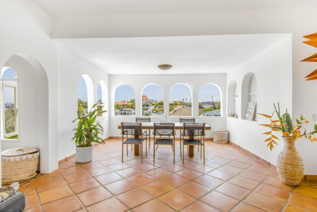 Luxe Ibiza Villa met Appartement en Zwembad te Jan Sofat te Koop2265