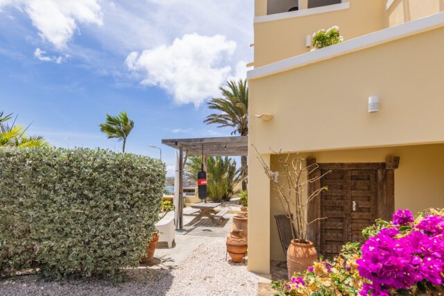 Luxe Ibiza Villa met Appartement en Zwembad te Jan Sofat te Koop2343