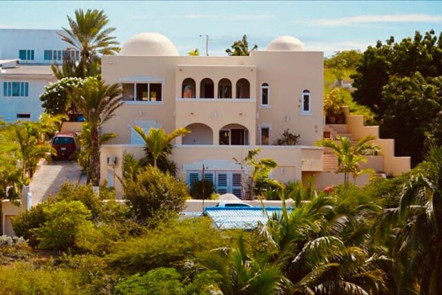 Luxe Ibiza Villa met zwembad en Appartement te Koop te Jan Sofat 1