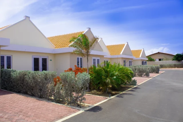 Luxe Herenhuizen op Beveiligd Resort Model B in Mahaai te Koop